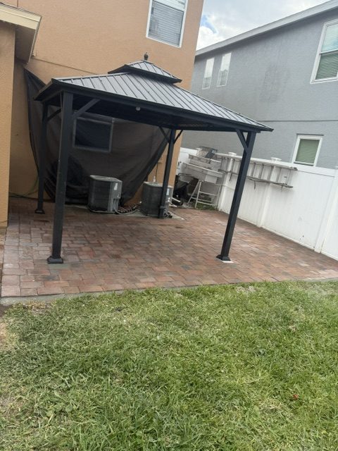 Outdoor Kitchens & Fire Pits